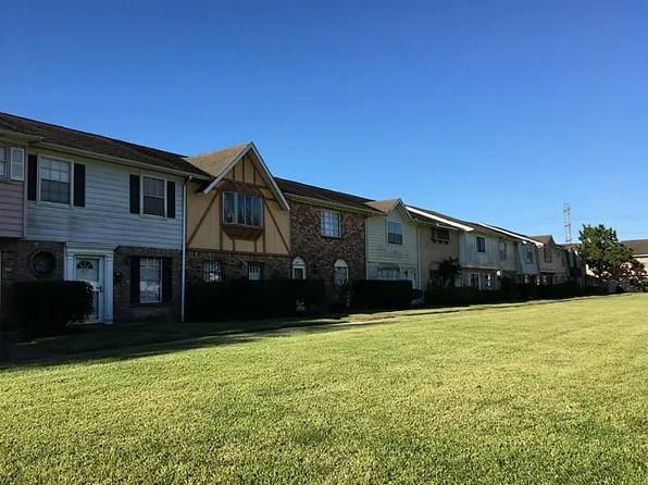 8446 Leawood Blvd, Houston, TX 77072