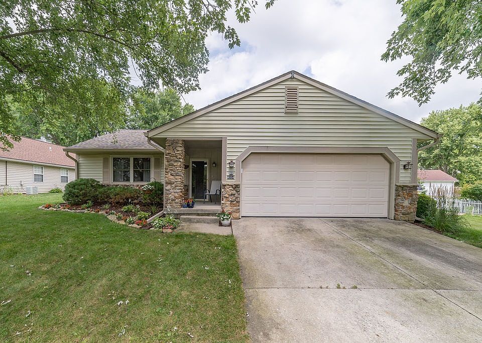 1st image of 4004 W Robinwood Dr