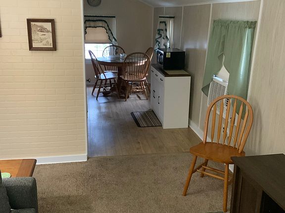 3rd image of 706 15th Ave NW #1