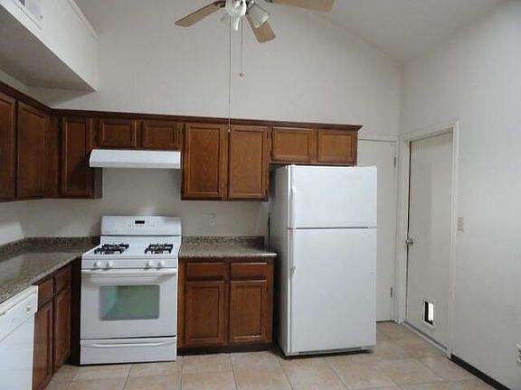 4th image of 6725 Villa Hermosa Dr