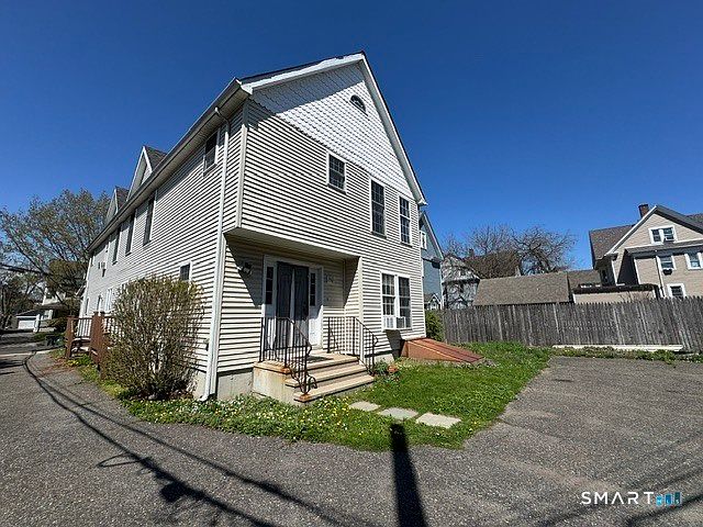 1st image of 32-34 Yale Street