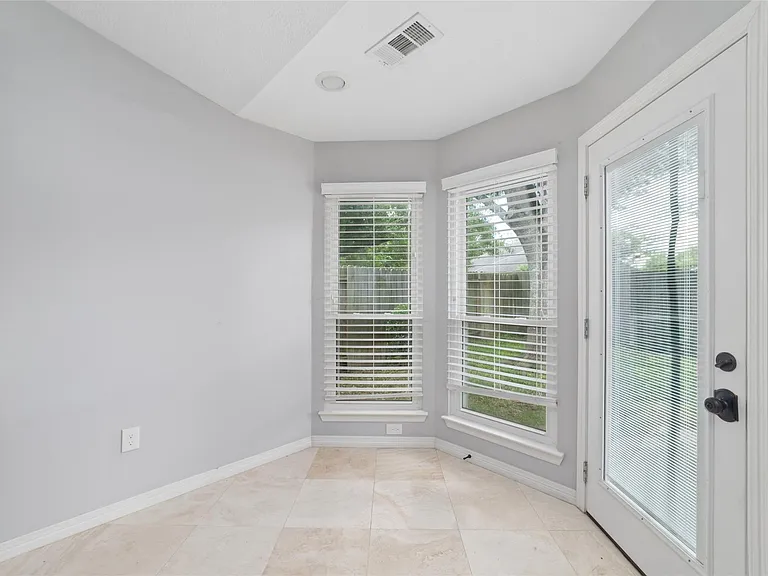 20822 Whitevine Way — Photo 24