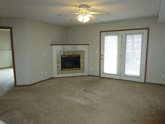 2nd image of 580 Augusta Cir Unit 2