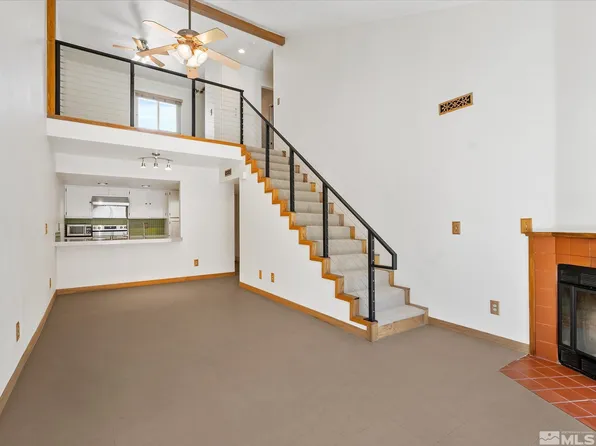 8780 Dixon Ln, Reno, NV 89511