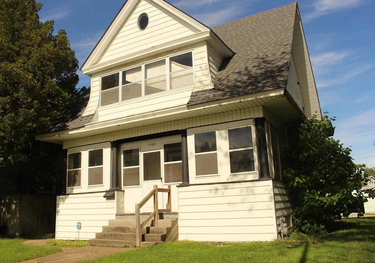 1108 Main St - Cedar Falls — Photo 1