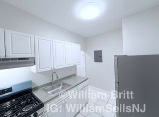 328 61st St #B2, West New York, NJ 07093