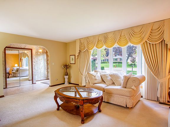 5th image of 574 Sandpebble Dr