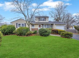 140 Hammond Rd, Centereach, NY 11720