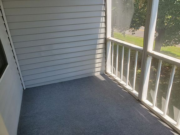 2nd image of 469 Glendale Dr #33