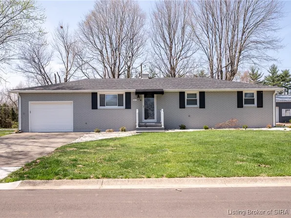 841 Beechwood Drive, Sellersburg, IN 47172