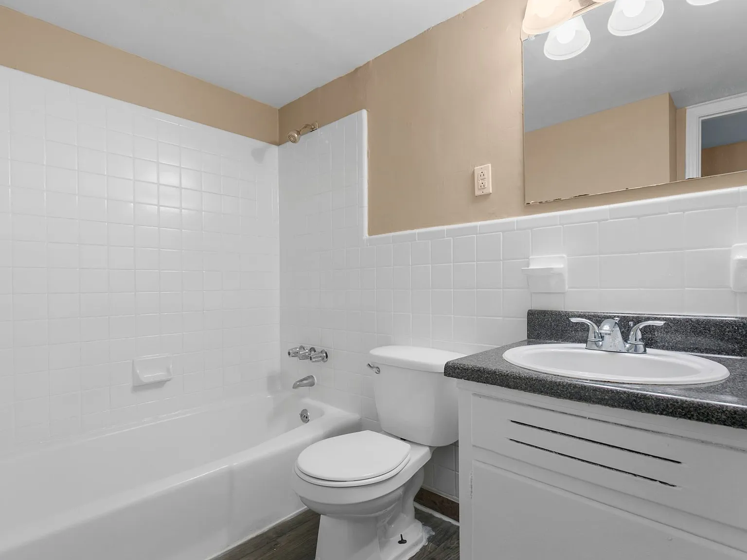 Cliff Place — Photo 3