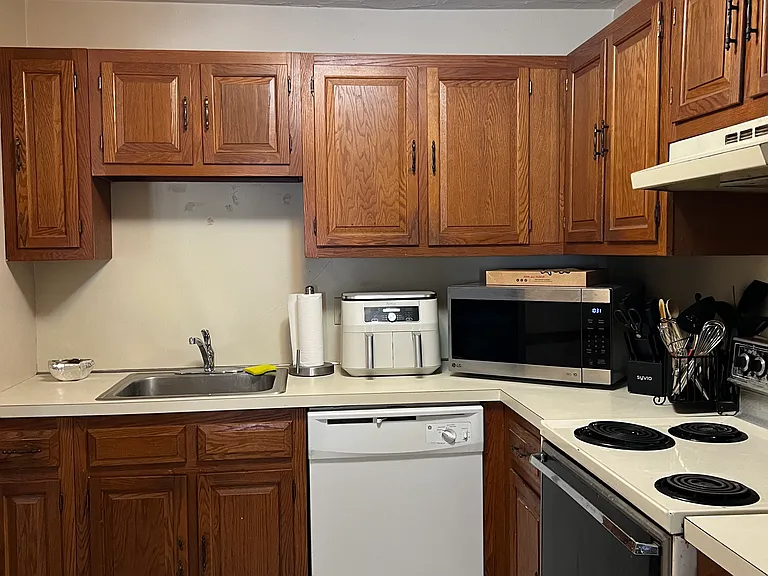 320 Fellsview Ter #326-C — Photo 4