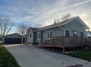 110 E Cummings St, Hawkeye, IA 52147