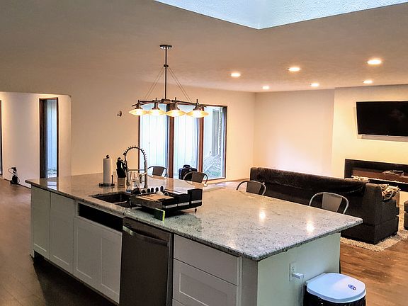 2nd image of 11921 Bluffside Pl #4701
