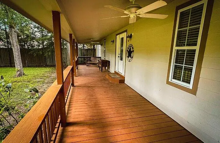2 bed, 2.0 bath, 1405 sqft, $3,000 — Photo 3