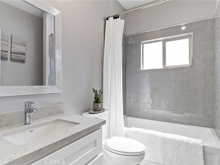 14102 Edwards — Photo 27