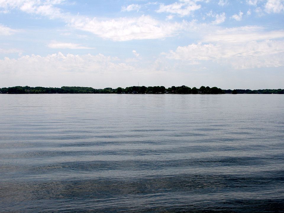 2nd image of 18300 Mainsail Pointe Dr