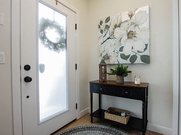 3rd image of 7200 Cardinal Way SW