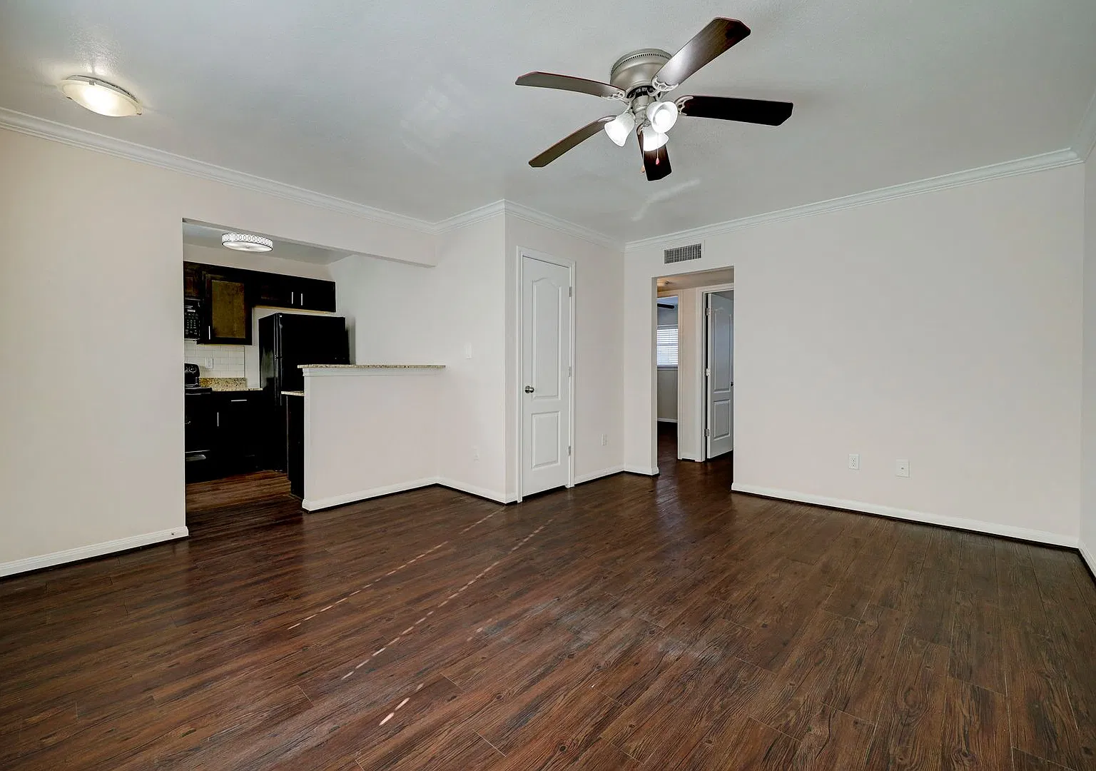 214 W. 17th — Photo 3