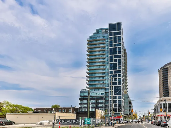 501 Saint Clair Ave W, Toronto, ON