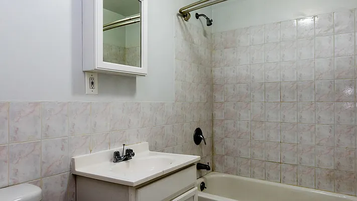 Rented by Nooklyn NYC LLC | media 23