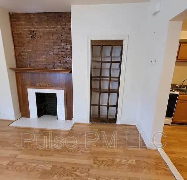 816 Montague Rd #U1 — Photo 4