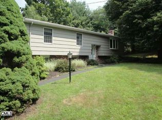 21 Sugarloaf Rd, Sandy Hook, CT 06482