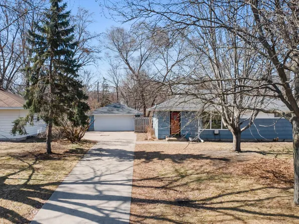 11824 Larch St NW, Coon Rapids, MN 55448