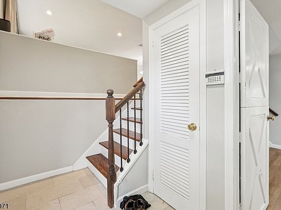 3rd image of 63 Crestmont Rd