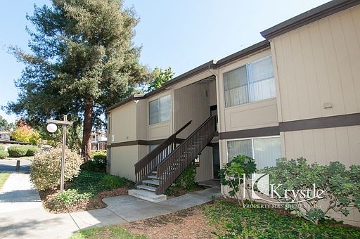 1st image of 355 Parkview Ter #11