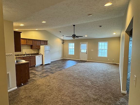 2nd image of 521 S Park Dr #521