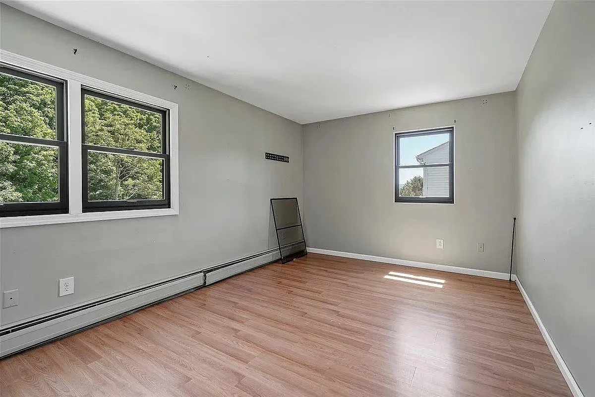 5 bed, $3,450 — Photo 3