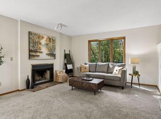 1432 Willow Creek Ln, Shoreview, MN 55126