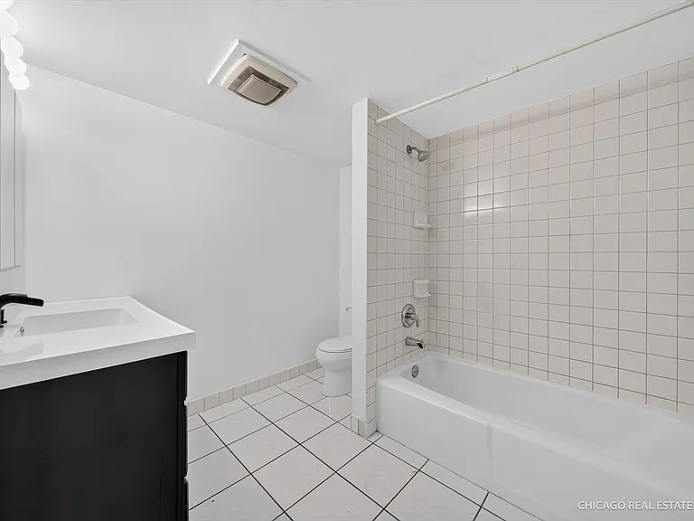 138 E Bailey Rd #H — Photo 5