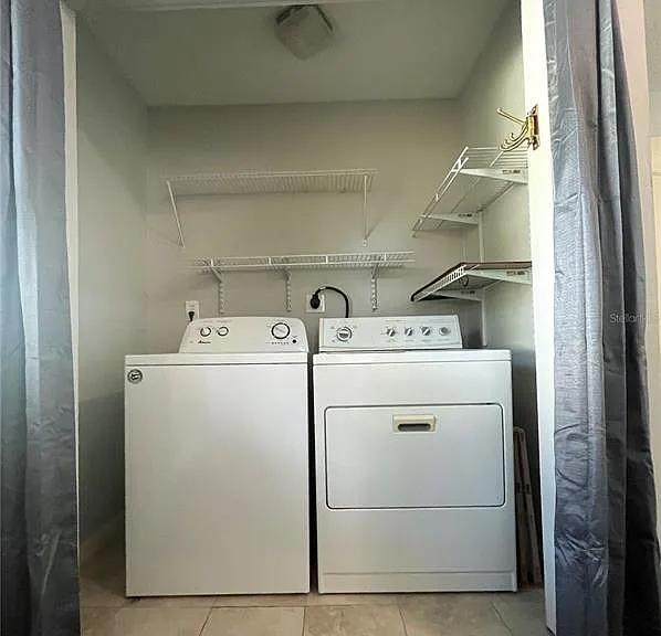 402 W Paris St — Photo 6