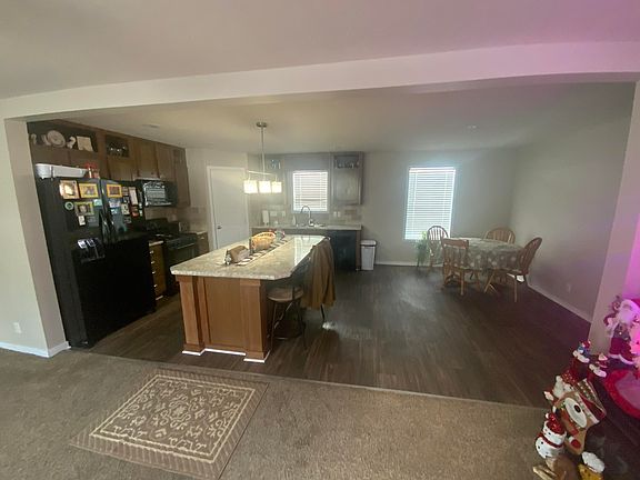 2nd image of 4211 Laurel