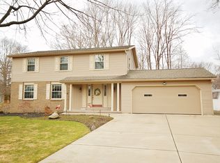 101 Dennis Dr, Cortland, OH