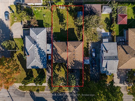 3rd image of 360 Melrose St