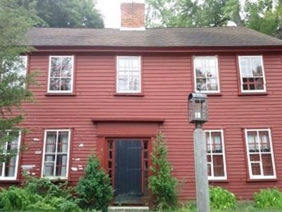 464 Newport Ave, Attleboro, MA, 02703