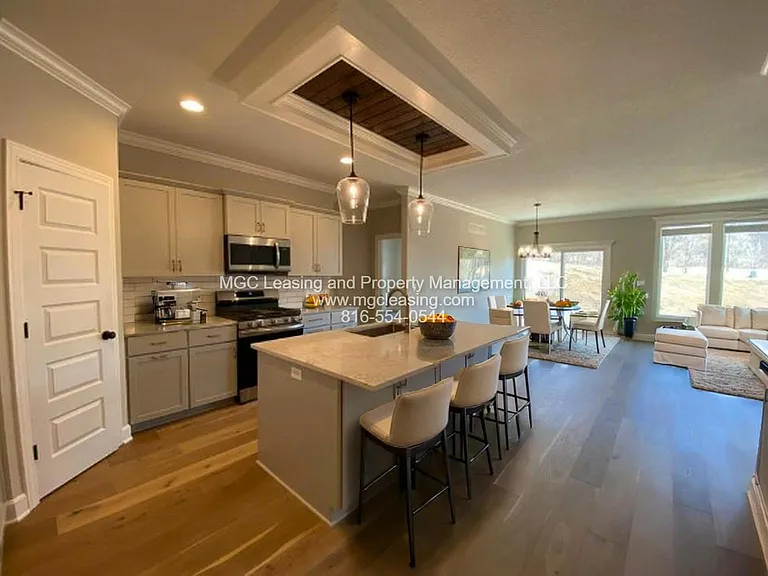 6721 Prairie Ln — Photo 2
