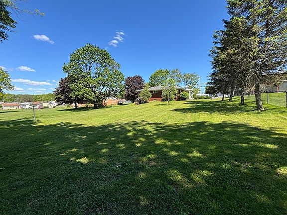 4th image of 142 Teaberry Rd