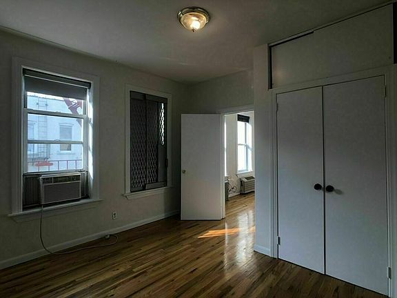 4th image of 31-62 36th St #2B