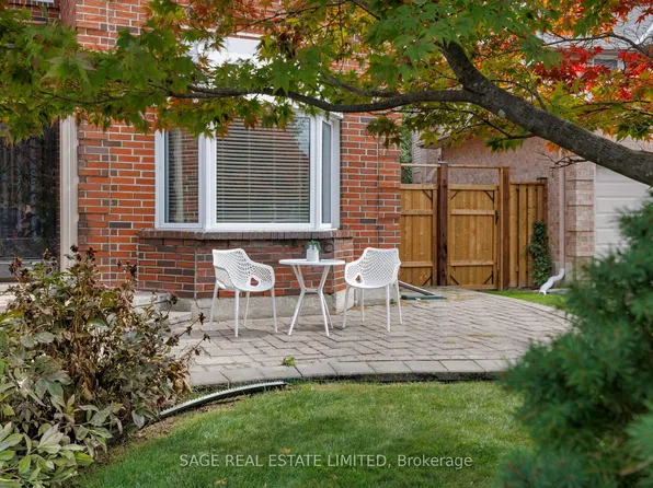 19 Cummings Ct, Markham, ON L3T 6S5