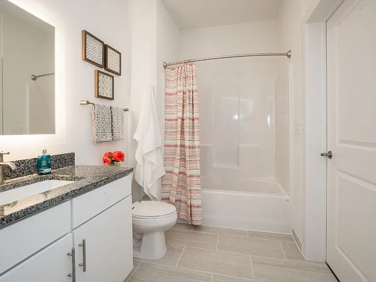 East 51 At Rocketts Landing — Photo 30