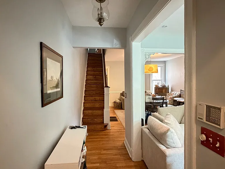 411 11th St NE — Photo 11