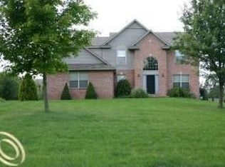 6529 Steamboat Springs Dr, White Lake, MI