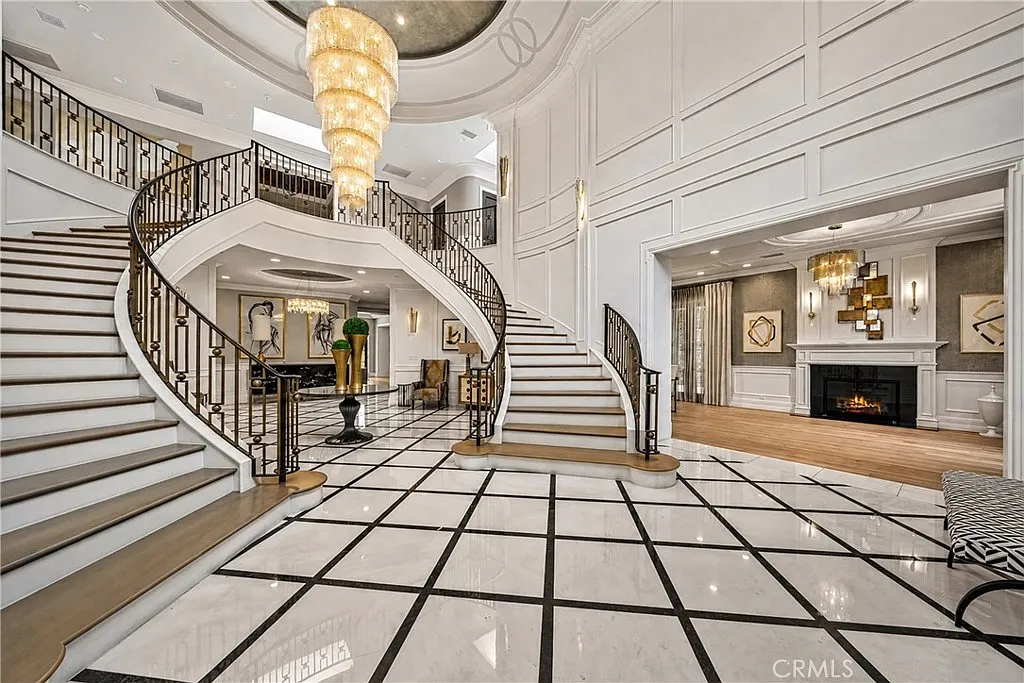 6 bed, 9694 sqft, $38,000 — Photo 4