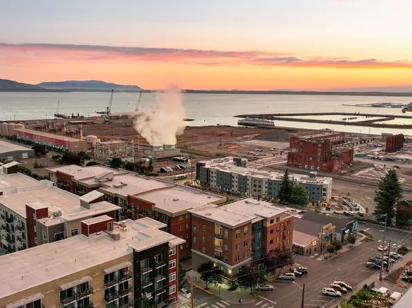 1015 Railroad Avenue #402, Bellingham, WA 98225