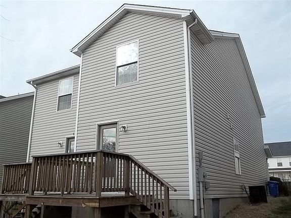 2nd image of 216 Mousas Way #218