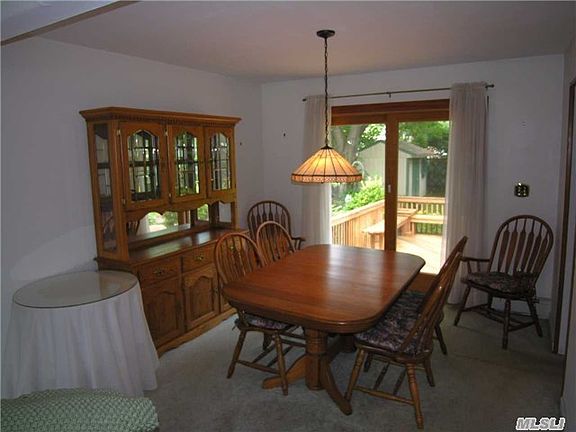 4th image of 72 Carnegie Dr